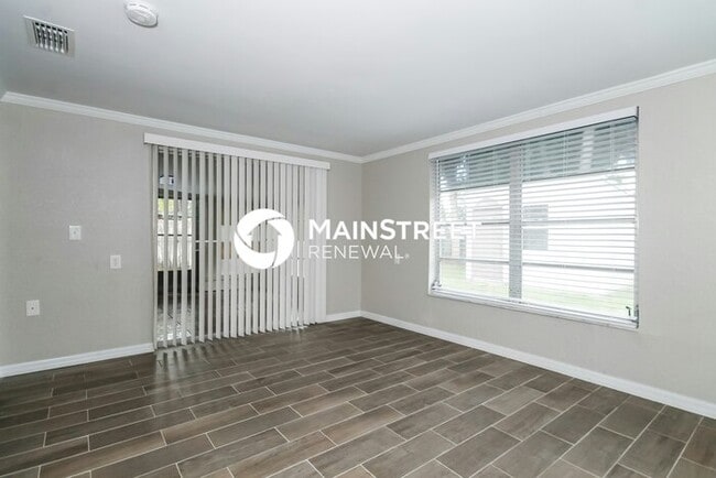 Building Photo - 3 Bedroom Pet-Friendly Home in Port Richey, FL with Main Street Renewal