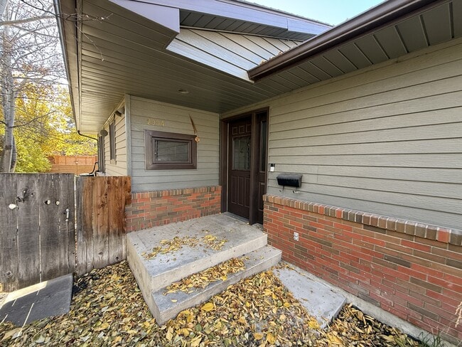 Building Photo - 2004 1st Ave S