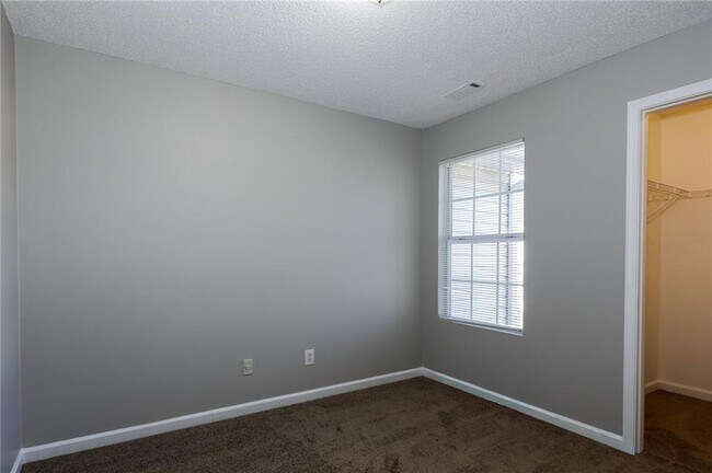 Building Photo - 5245 Oakley Commons Blvd