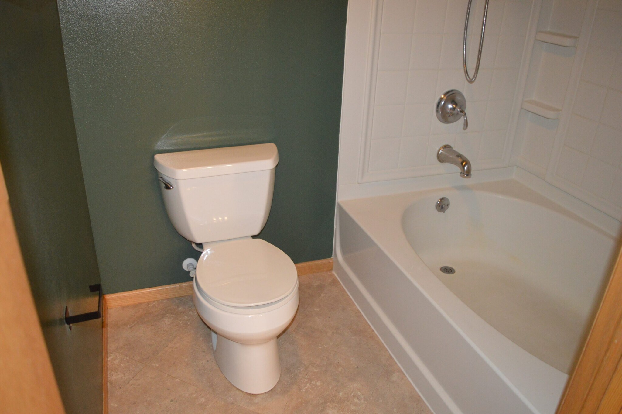 Building Photo - 8921 Snowberry Ln