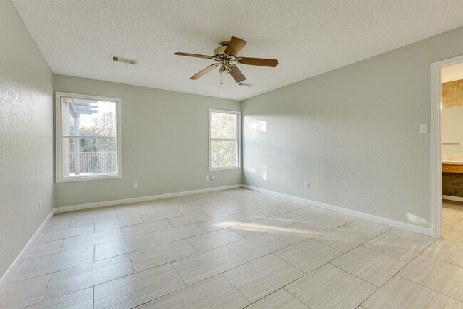 Building Photo - 2304 Willow Way