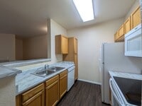 Building Photo - 911 S Zeno Way