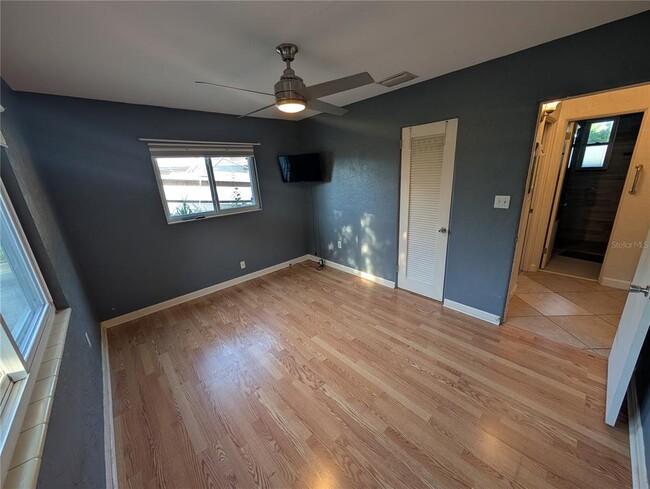 Building Photo - 140 N Briggs Ave