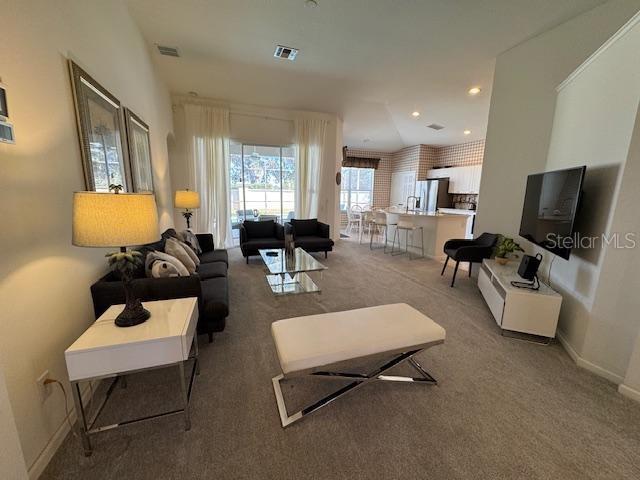 Building Photo - 8212 Fan Palm Way