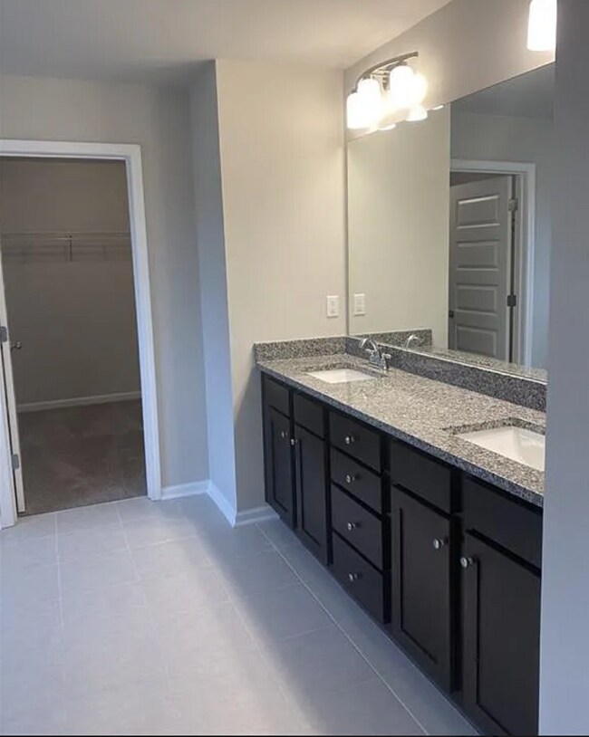 Building Photo - 2516 Bear Mountain St