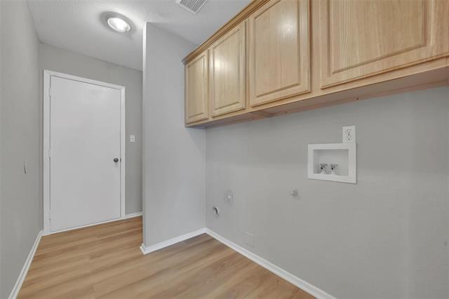 Building Photo - 404 Joyce Way