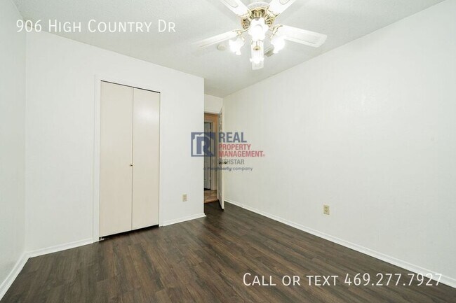 Building Photo - 906 High Country Dr