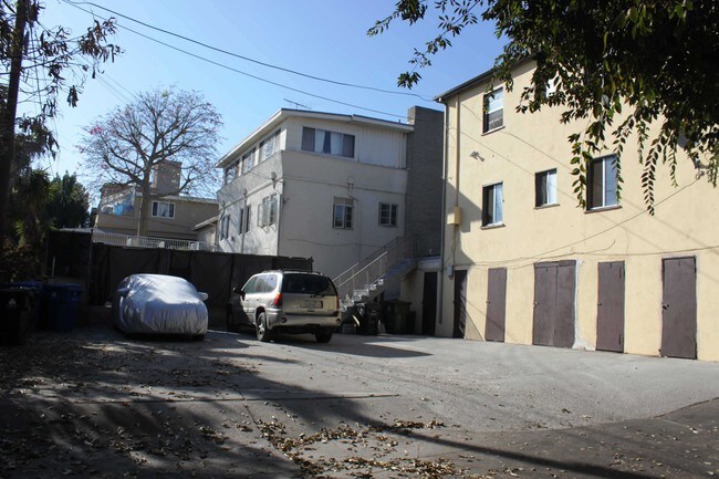 Building Photo - Designer Apartment in West Adams