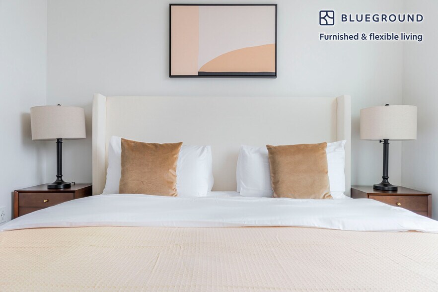 Building Photo - 2019 Boren Ave