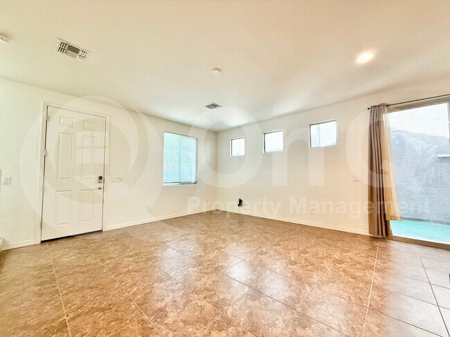 Building Photo - 3706 S 57th Ln