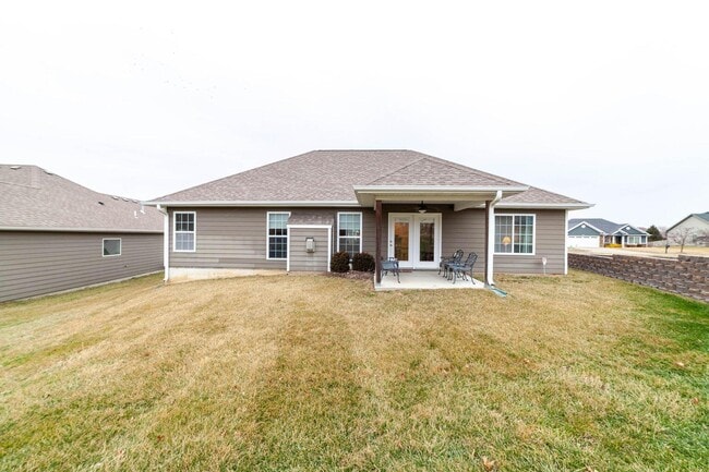 Building Photo - 4500 Weybridge Dr