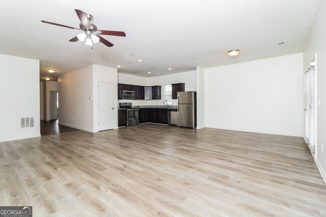 Building Photo - 7261 Lacey Dr