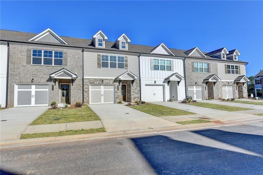 Building Photo - 5116 Fox Den Rd