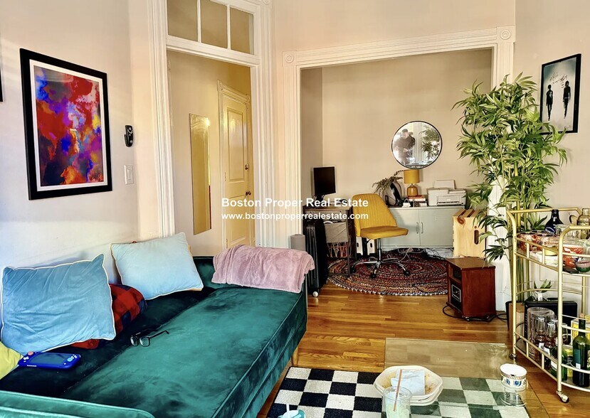 Building Photo - 52 Saint Germain St