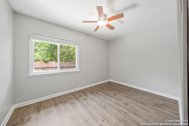 Building Photo - 8032 Laurel Bend