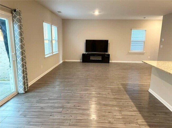 Building Photo - 4657 Waxwing St