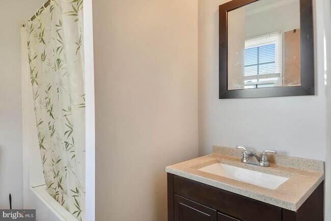 Building Photo - 19948 Church St