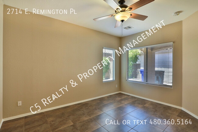 Building Photo - 2714 E Remington Pl