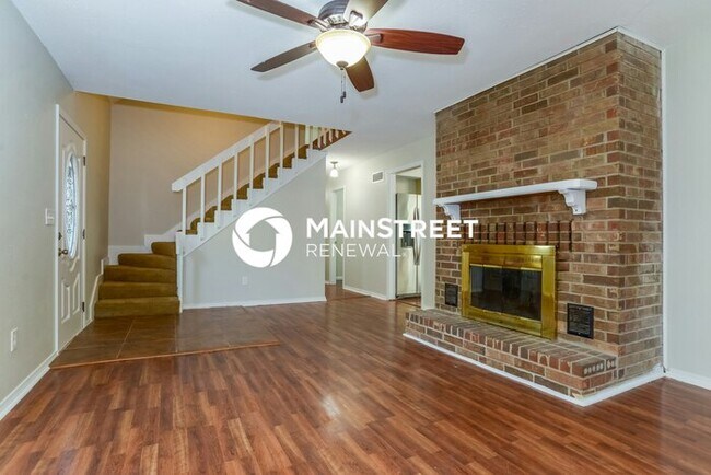 Building Photo - 5 Bedroom Pet-Friendly Home in OLATHE, KS ...
