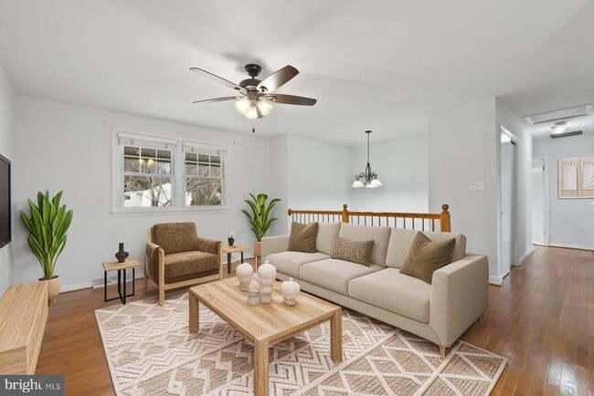 Building Photo - 1302 Squire Ln