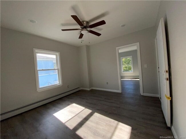 Building Photo - 3 Bedroom 1st FL Rental