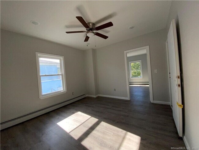 Building Photo - Newly Remodeled 3 Bedroom on 1st Floor