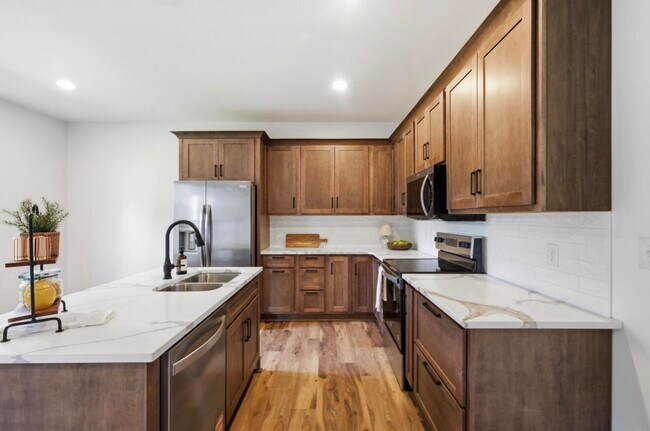 Building Photo - 155 Dedman St
