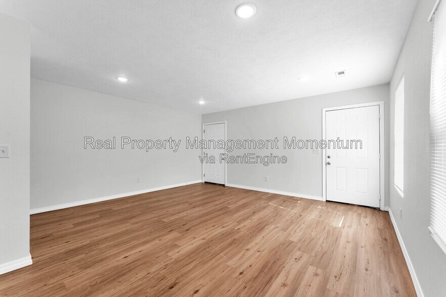 Building Photo - 1602 W Scott St
