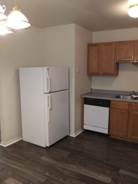 Building Photo - 3407 Barcelona Dr