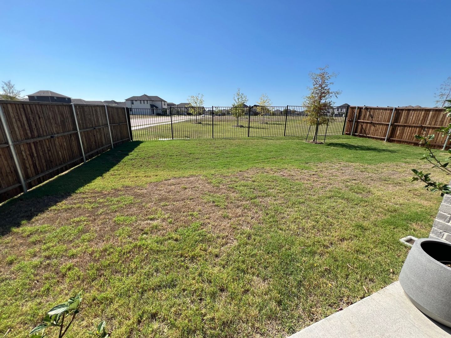 Building Photo - 401 Loganberry Dr