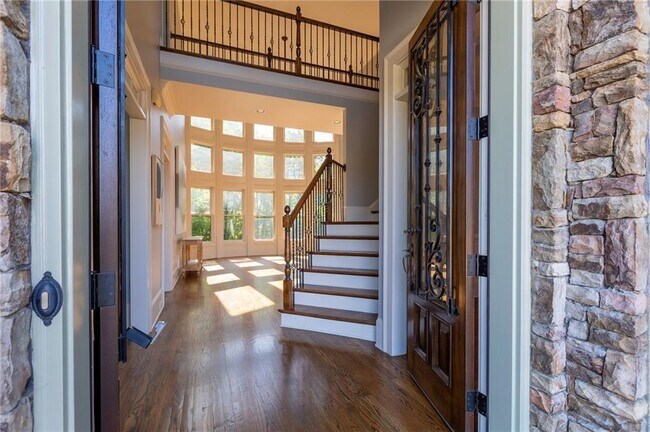 Building Photo - 2360 Manor Creek Ct