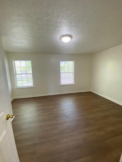 Building Photo - 201-203-203 Tanbark Dr