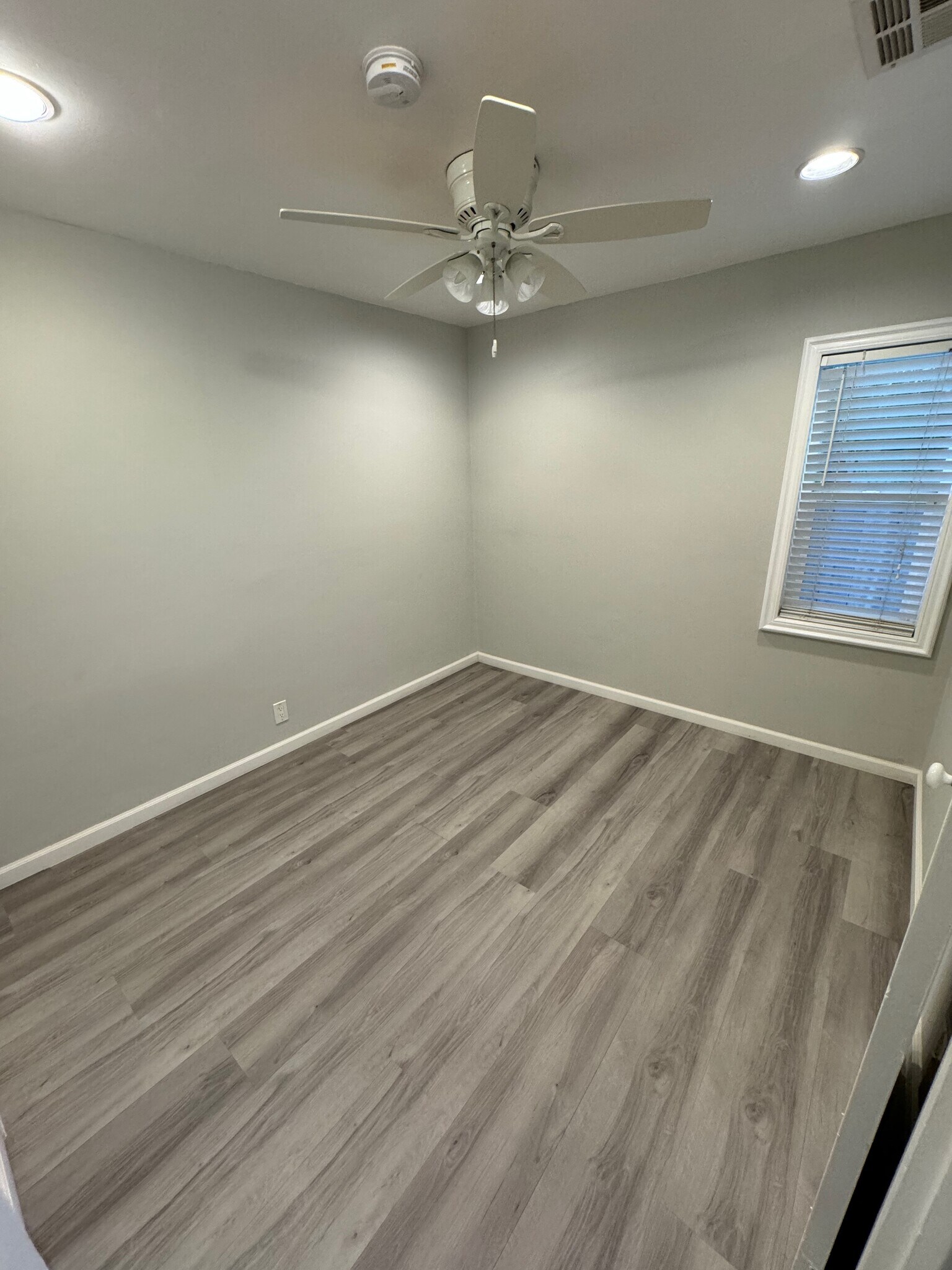 Building Photo - 18043 Martha St