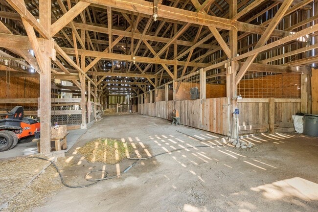 Building Photo - 103 Locust Grove Dr