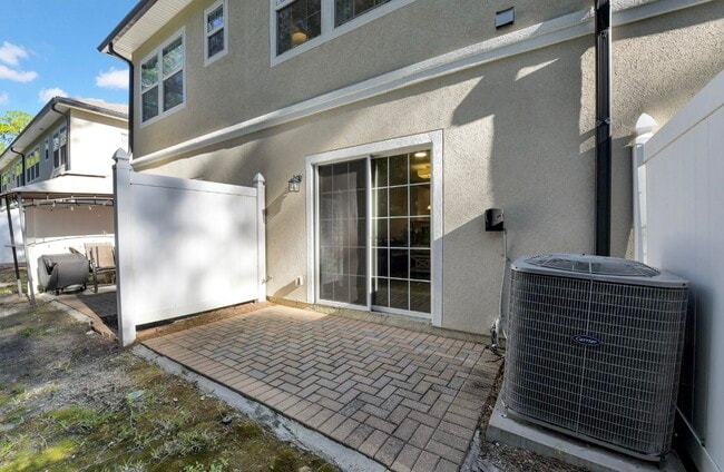 Building Photo - 11287 Estancia Villa Cir