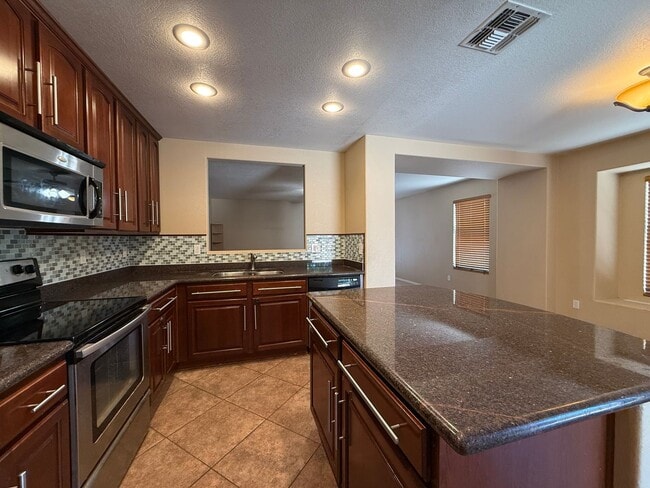 Building Photo - Dobbins Creek, Phoenix Rental