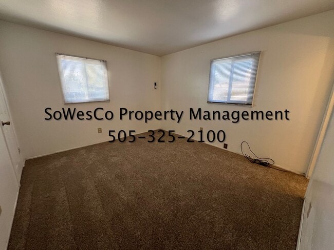 Building Photo - 3 Bedroom 2 Bath, 1 Car Garage and new flooring!