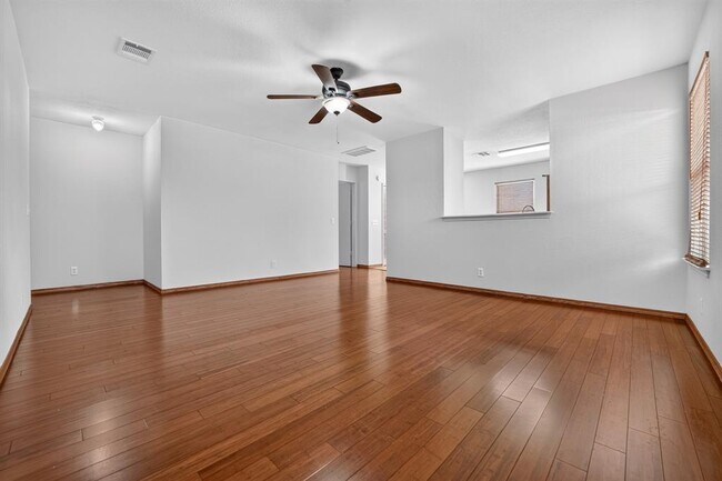 Building Photo - 2412 Kale Dr