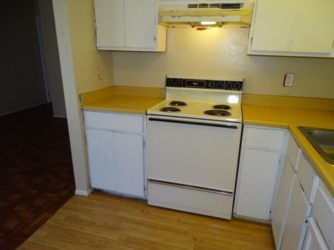 Building Photo - 300 Moursund Blvd