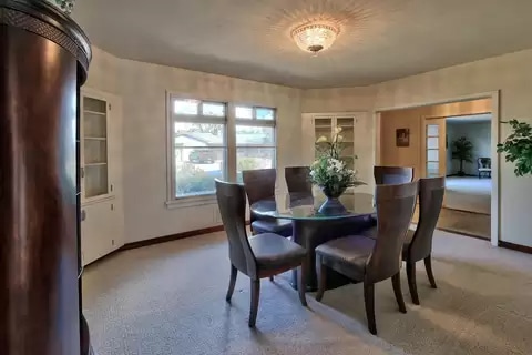 Building Photo - 713 Montclaire Dr NE