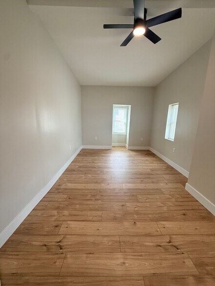 Building Photo - 1631 Mount Rose Ave