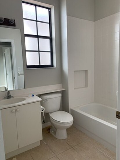 Building Photo - 15147 Summit Place Cir