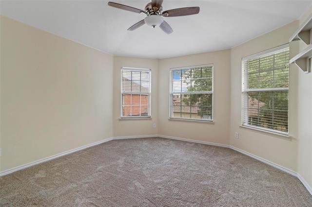 Building Photo - 8700 La Quinta Lane
