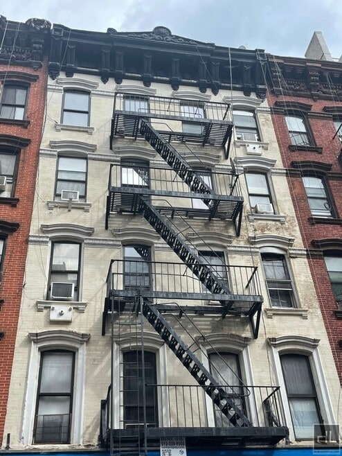 Building Photo - 134 Orchard St