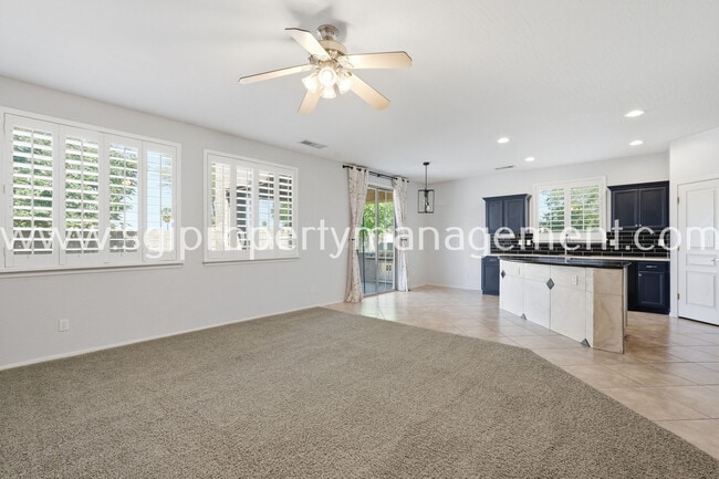 Building Photo - 12442 N 82nd Ln