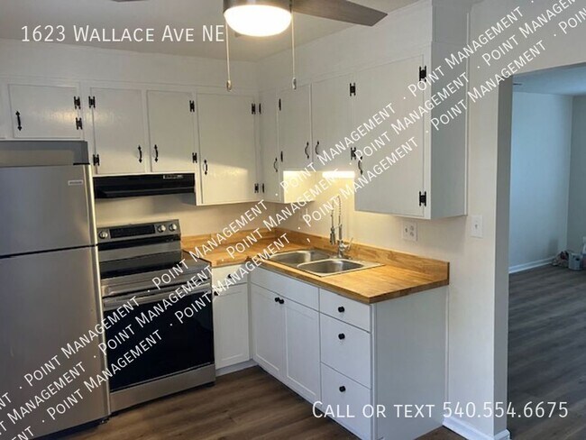 Building Photo - 1623 Wallace Ave NE