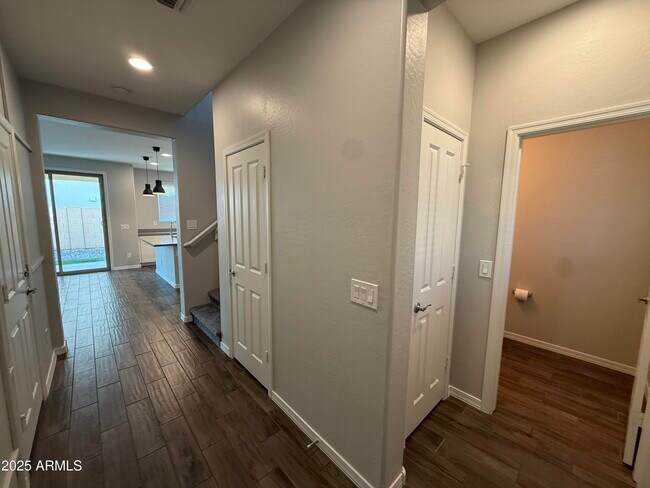 Building Photo - 9811 E Palladium Dr