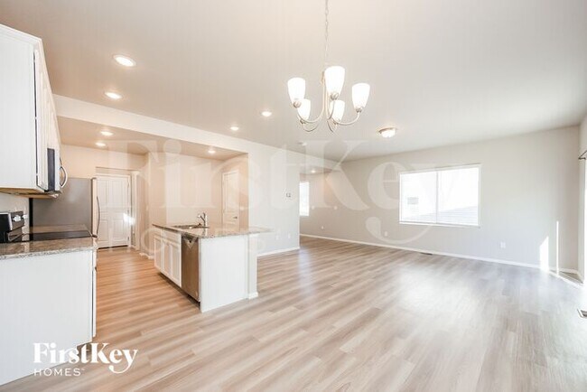 Building Photo - 11132 Murrelet Dr