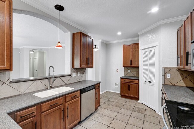 Building Photo - 10511 Cosmos Canyon