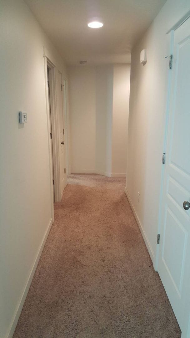 Building Photo - New carpet! Single Story Home with Fully Fenced Yard & Close to Shopping/Restaurants!